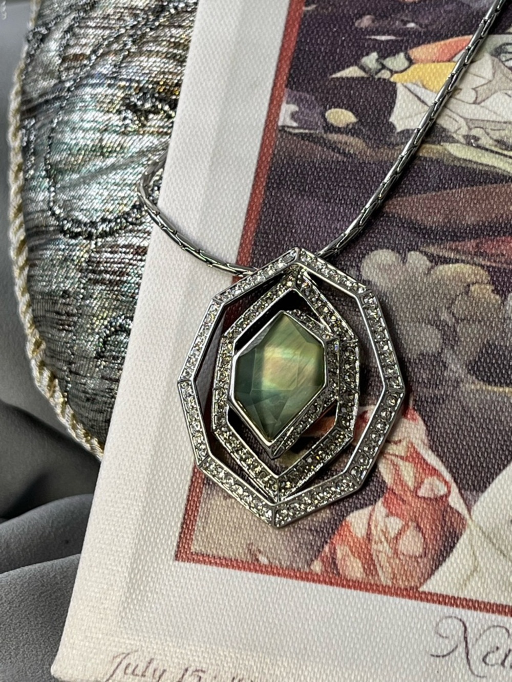 Chloe + Isabel 💙💛Silver Alpenglow Pendant Necklace NWOTOriginal pouch included